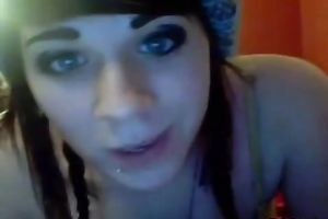 Blue eyed emo wench is flaunting her small wobblers