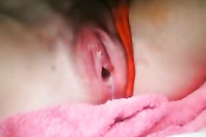 I am so moist right now and it is time to masturbate on livecam