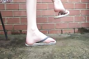 My freaking marvelous feet make hundreds of random males thirsty