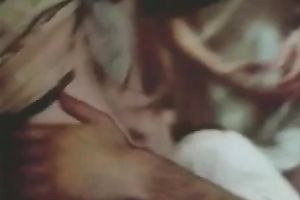 Raunchy golden-haired treats her lesbo girlfriend with facesitting