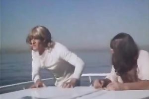 Raunchy golden-haired treats her lesbo girlfriend with facesitting