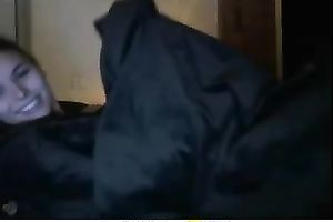 Petite dark brown Married slut masturbates on livecam chat for me