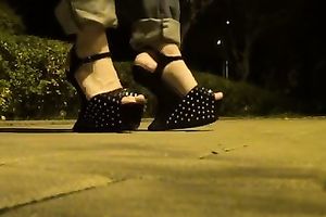 I know how to walk in 7 inch high platform shoes and look sexy doing it