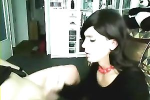 Brunette wench sucks my weiner in homemade sex movie scene