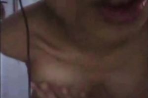 This camgirl can't live without showing her tongue in front of her cam