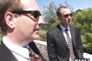 Godlike ebon doxy fascinates secret agent his body