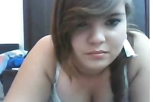 Chubby lalin girl legal age teenager honey on webcam wishes to flash her scoops