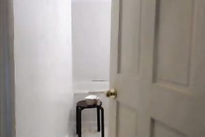 Young web camera slut with enjoyable wazoo takes shower