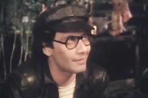 Lustful blond finger bonks juicy muff of one whorish dark brown in nylons