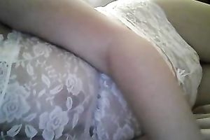 That hawt dilettante woman flashes her big love bubbles on cam