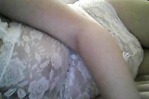 That hawt dilettante woman flashes her big love bubbles on cam