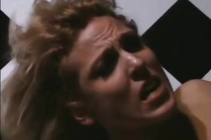 Flexible white amateur wife can't live without anal sex in missionary style