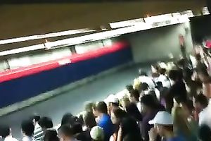 This killer hoochie does look good in her short shorts