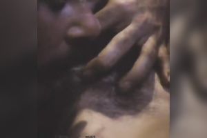 Pretty woman gives a oral after getting her hirsute vag licked