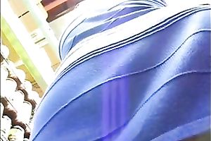 It's hawt to not wear underclothing and this mother I'd like to fuck inadvertently shows us her cum-hole