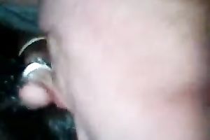 My sexual looking GF knows how to give a great fellatio