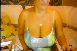 Insane large boobs of a white milf and her silicon vibrator