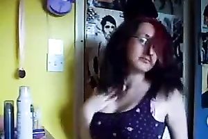 Nerdy but hawt redhead whore shows off her magnificent body