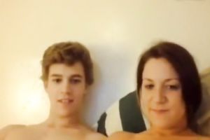 Sex-starved college student rides her BF's rod in cowgirl position