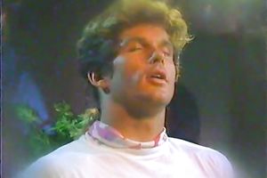 Torrid golden-haired head lassie gives hardcore oral pleasure to her BF on bar chair