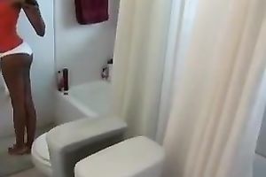 Sporty dark chick knows how to receive a man's attention