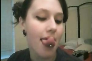 Webcam solo with my ex GF demonstrating her lengthy pierced tongue