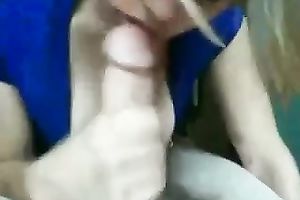 Decide which of the girlfriends gives more good oral-service