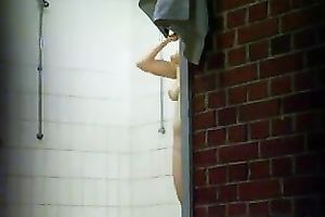 I am such an dark hole and I love to spy on worthwhile looking chicks