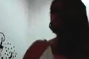 Super juggy Indian mama boasts of her handsome natural bumpers