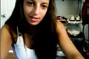 Sexy dark brown with fantastic melons knows her job well