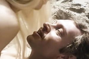 Blonde women blow and receive their twats drilled remarcably well