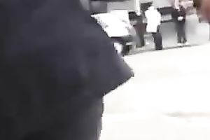 This bootyful playgirl looks indeed sexy in her constricted jeans