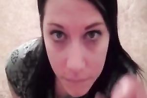 My hypnotically nice-looking girlfriend knows how to give a tugjob