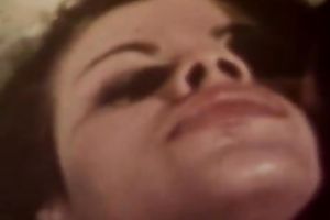 Sexy retro babe sucks a rod and takes it unfathomable in her cunt