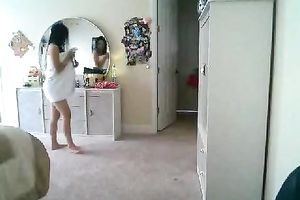 Shapely dark brown enchantress shows off her well-shaped butt