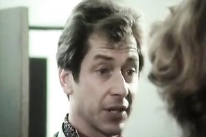 Prurient doxy receives her fur pie worked over in missionary position