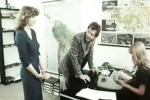 Prurient doxy receives her fur pie worked over in missionary position