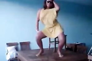 Seductive Hispanic playgirl is shaking her arse in a lewd manner