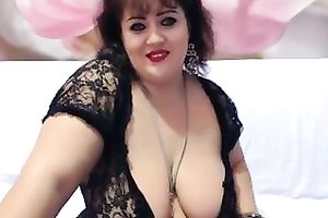 Voluptuous livecam charmer shows off her massive a-hole and mangos