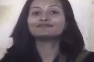 Seductive Indian Married slut with large mambos humps on a hard pecker in dilettante fuck video