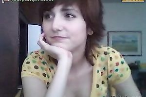 Amateur girl flashes her titties and gives head to her BF