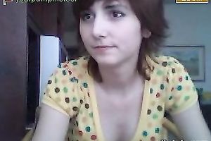 Amateur girl flashes her titties and gives head to her BF