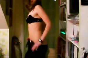 My magnetic girlfriend knows how to put on a worthwhile web camera show