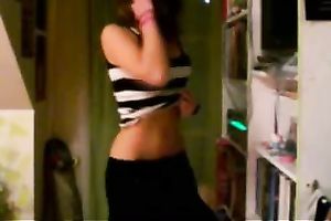 My magnetic girlfriend knows how to put on a worthwhile web camera show