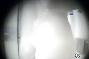 I actually like seeing my large boobed girlfriend showering