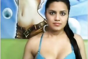 Cute Indian breasty hottie shows off her titties on web camera