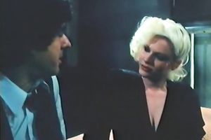 Italian jerk loved to bang his girlfriend's vagina hard