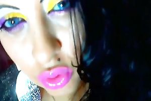 I am an experienced livecam model and I never fail to put on a wonderful show