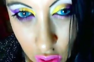 I am an experienced livecam model and I never fail to put on a wonderful show