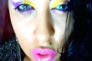 I am an experienced livecam model and I never fail to put on a wonderful show